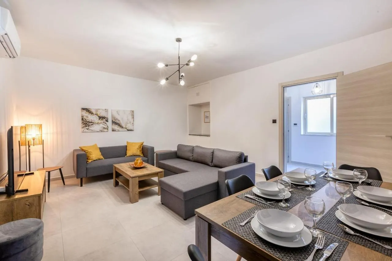 アパート Pool Apartment-Hosted By Sweetstay Is-Swieqi マルタ