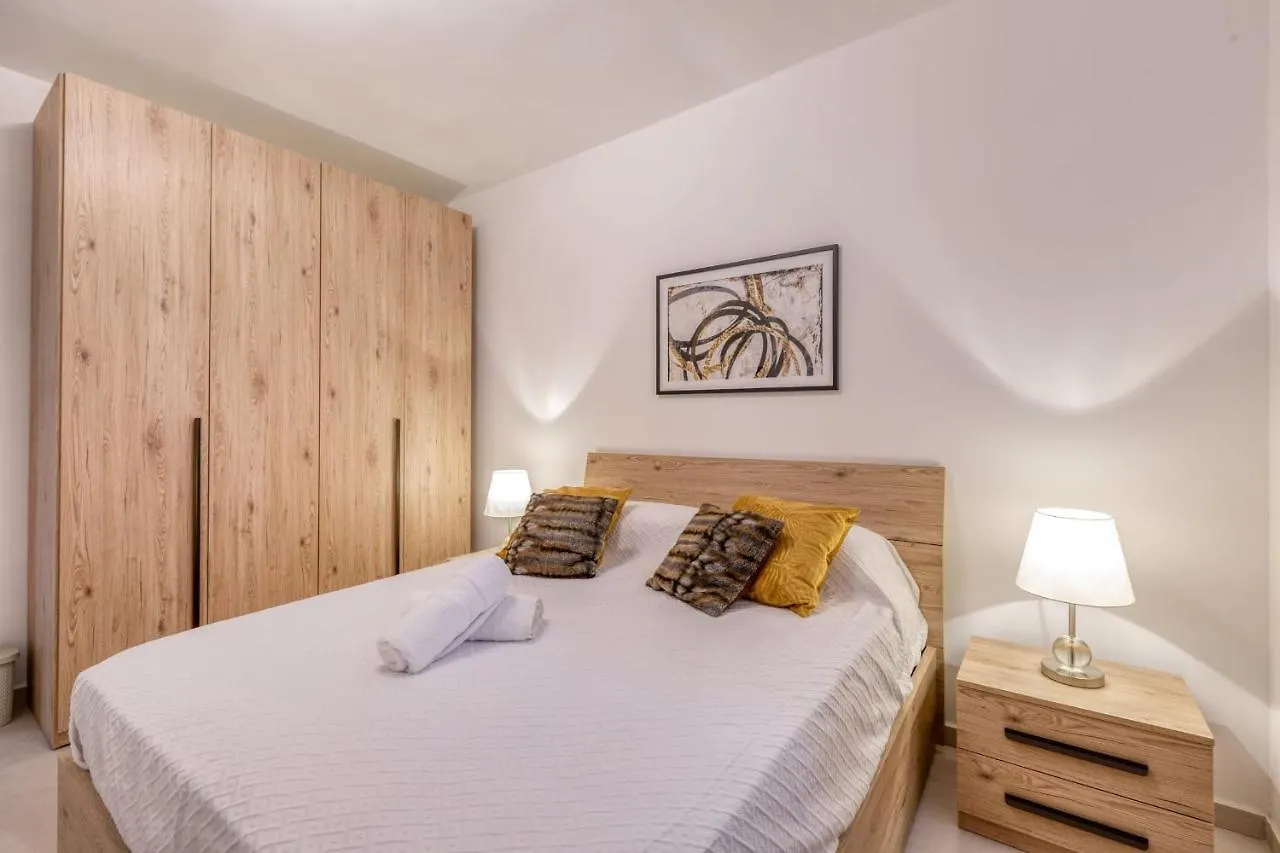 Pool Apartment-Hosted By Sweetstay Is-Swieqi Malta