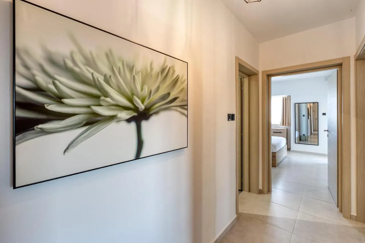 Pool Apartment-Hosted By Sweetstay Is-Swieqi Apartment