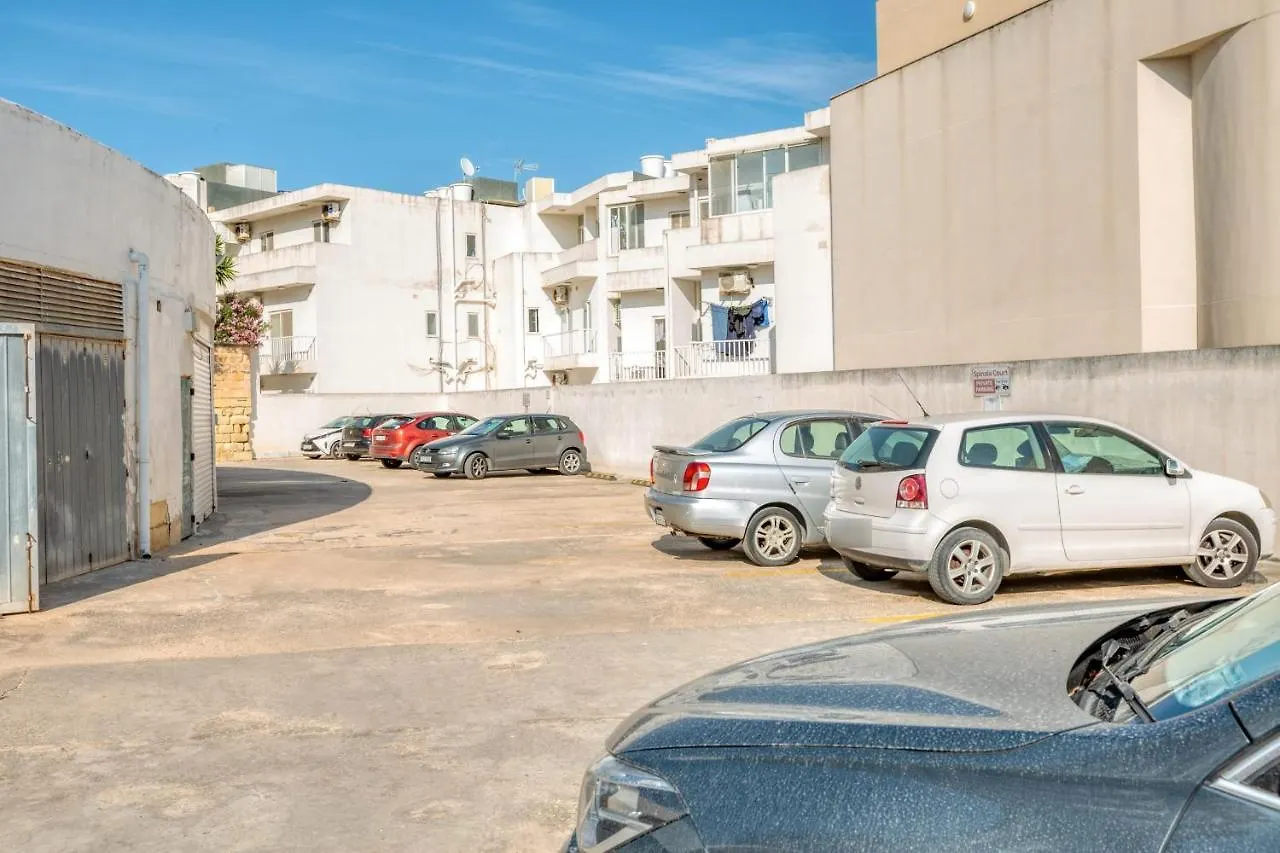 Pool Apartment-Hosted By Sweetstay Is-Swieqi 0*,  Malta