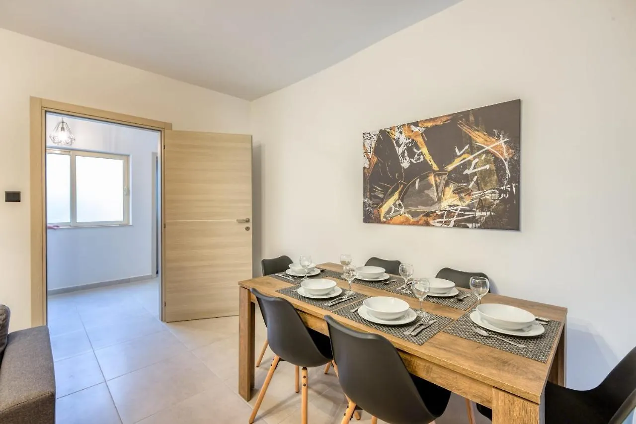 Pool Apartment-Hosted By Sweetstay Is-Swieqi